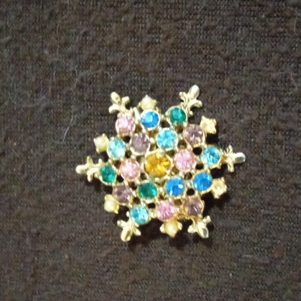 Brooch